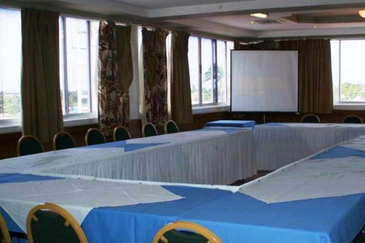 Heritage Hotel St. John's Bagian luar foto